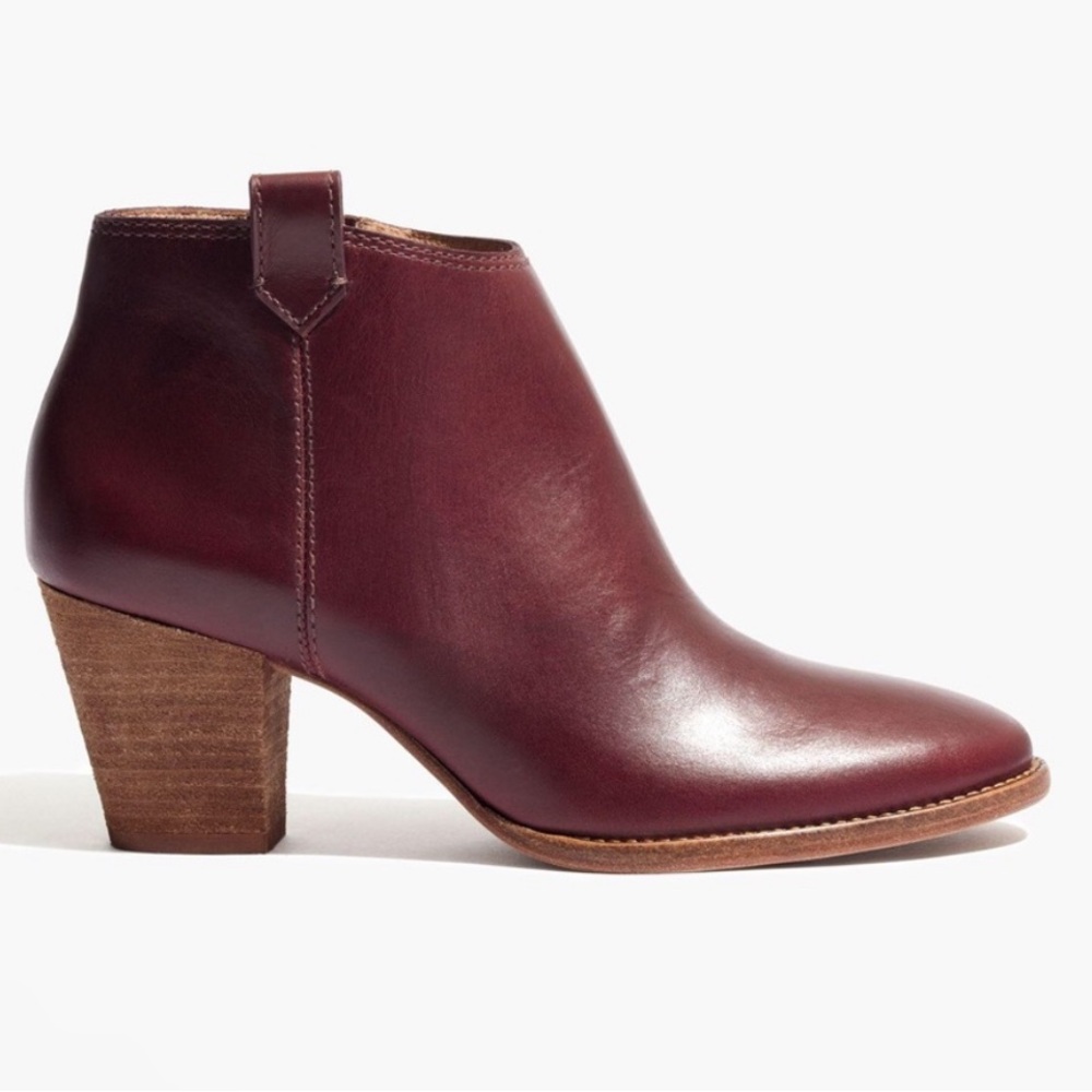 The Billie Boot in Dark Cabernet. RARE Sz 10 women